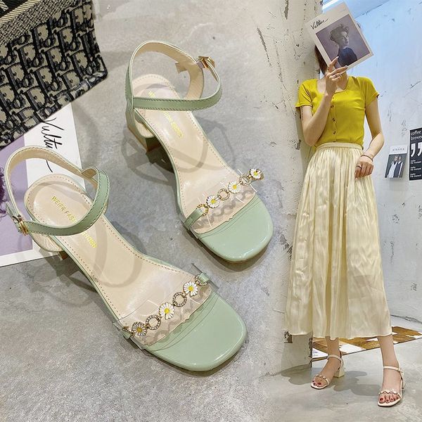 

sandals female 2021 summer small daisy fashion word buckle open toe thick with fairy wind z914, Black