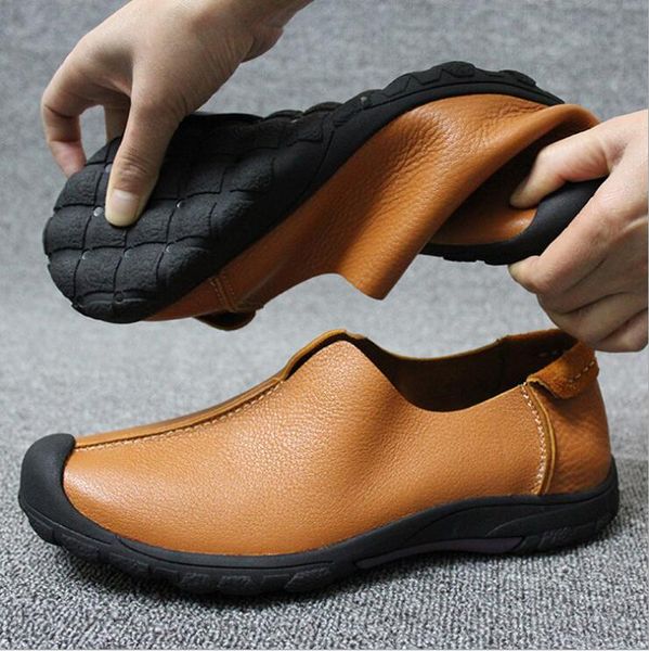 

2020 classics spring tassel mens loafers casual leather shoes business brogue men dress shoes driving flats breathable wedding, Black