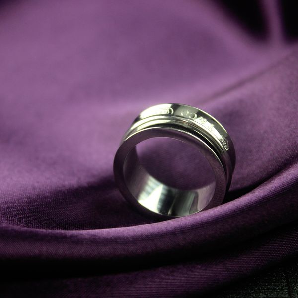 

joyerÃ­a de los hombres de plata ancha anillo hombre mujer compromiso de la boda clÃ¡sica del regalo del diseÃ±o suena t.co, Slivery;golden