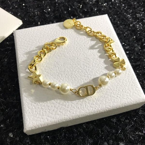 

European and American fashion classic alphabet jewelry set women bracelet necklace