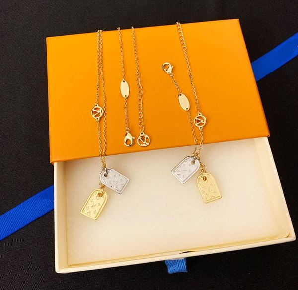 

europe america jewelry sets lady women brass engrave v initials four leaf flower double color pendant necklace bracelet earrings sets, Silver