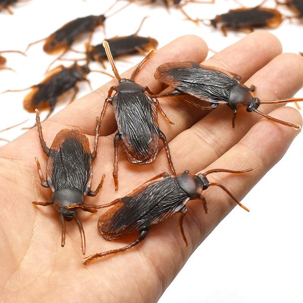 

12pcs/lot funny fake cockroach halloween decoration jokes pranks maker novelty tricks simulation false cockroach toys