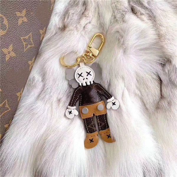 

2020 latest cute keychain designer designs leather action figures keychain lovers keychain ing, Silver