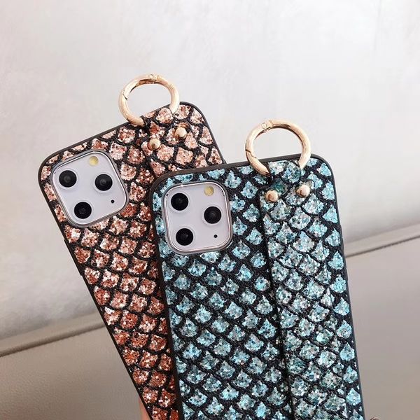 Sequin Glitter Fish Scale Stand Titular Pulso Phone Case para Samsung S10 Lite S9 S8 Plus Note10 9 Pro M30 M20 M10 Modelo