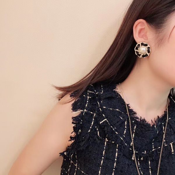 

2020 Hot sale round flower shape with genuine leather for women wedding jewelry gift free shipping PS4681