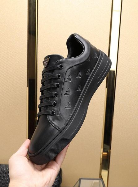 

2021y custom men 's low shoes fashion brand embossed leather business casual shoes ,wild sports shoes .original box packaging 38 -44, Black