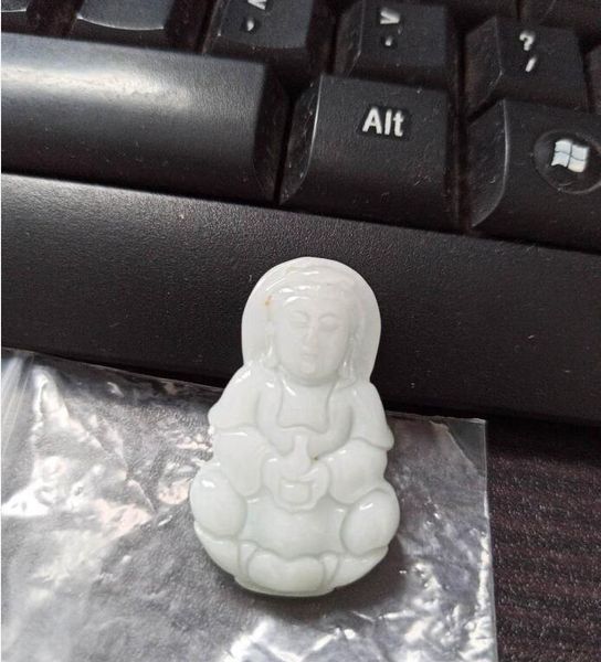 

Free delivery of natural jade Avalokitesvara pendant11