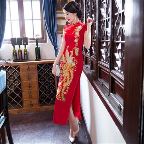 

graceful red robe longue femme plus size with embroidery chinese wedding dress mother of the bride dress catwalk cheongsam