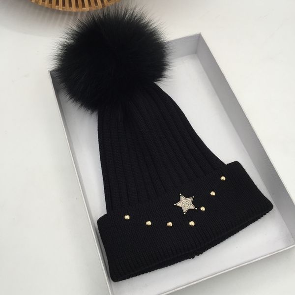 

qiu dong han edition of fashion hat is black web celebrity hair bulb joker warm knitted cap rivet skullies & beanies, Blue;gray