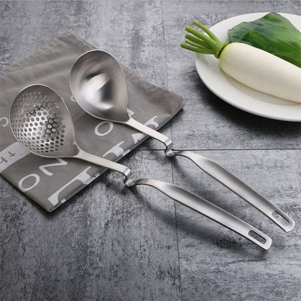 

wholesale stainless steel18/10 kitchen tools creative mirror brush finishing soup spoon hangable colander cooking utensils