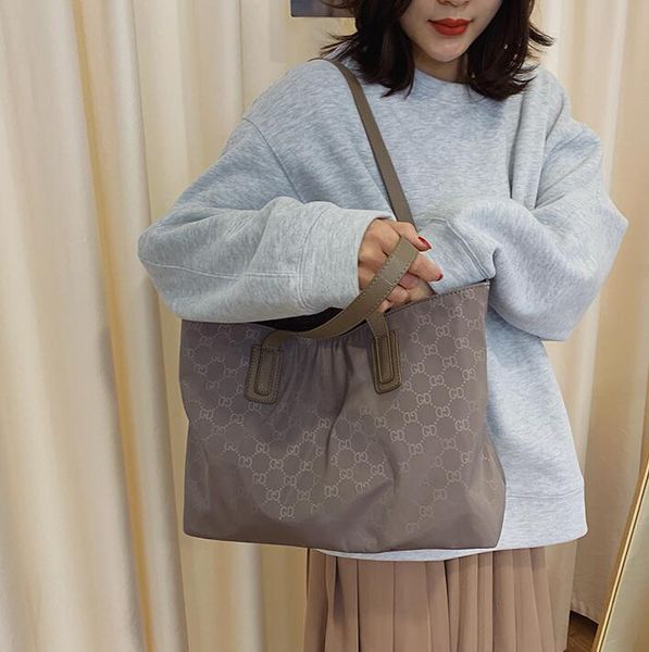 

2020 women shopping bag lady handbags nylon shoulder bags large capacity travel totes