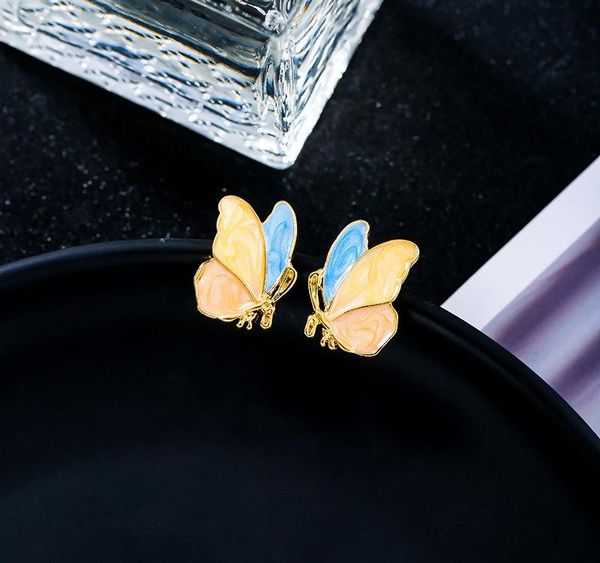 

find me cute rhinestone butterfly earrings for women simple alloy charme stud earrings 2020 new fashion jewelry002, Golden;silver