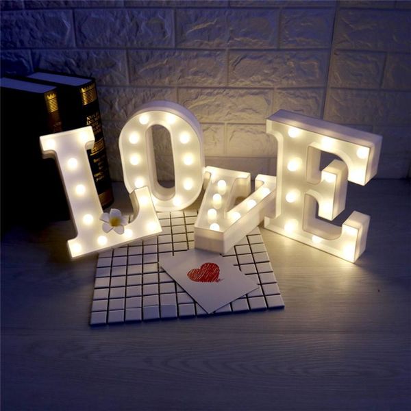 26 letras brancas LED Night Light Marquee Sign Wedding Party alfabeto Lâmpada para o aniversário Quarto Wall Hanging Decor S025M