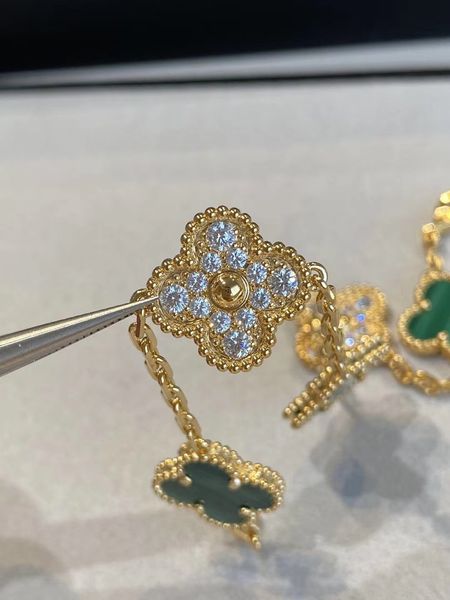 

v metal luxurious quality five flowers punk bracelet with diamond and nature green malachite for women wedding jewelry gift ps, Black