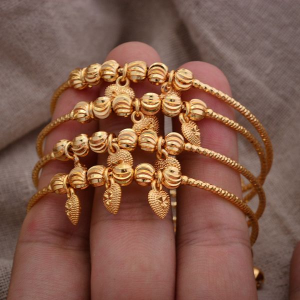 

4pcs/lot gold color bangle for girls/baby/kids charm gypsophila bracelet bells heart jewelry child christmas gifts bead jewelry, Black