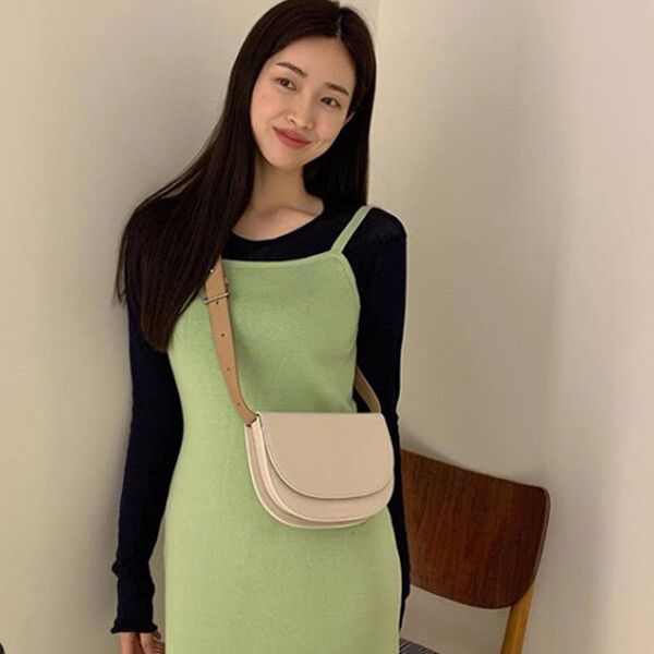 

simple niche design messenger bag female 2020 summer new tide brand saddle type multi-purpose back shoulder bag