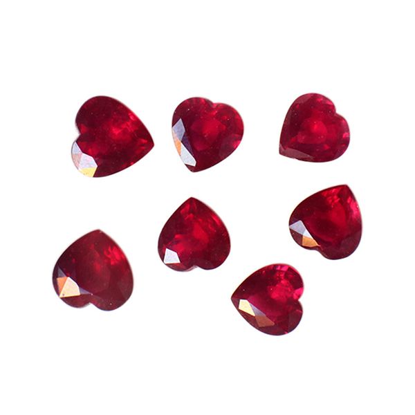 

100% natural ruby 6*6mm heart-shaped bare stone gem noble gemstone diy accessories ring necklace gemstone can be customized, Black