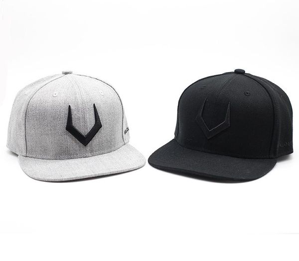 

Designer Hats Caps Men Baseball Cap Polyester Casquette Antler V Dome Retro Mesh Ventilation Casual Sunscreen