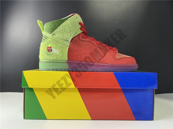 

2020 high strawberry cough sb dunk red green skateboard shoes men fashion comfortable outdoor man womans trainer sneakers cw7093-600 36-47