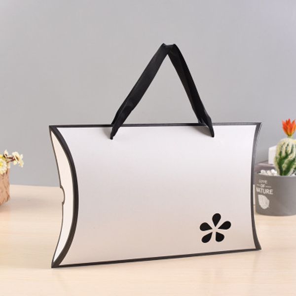 

10pcs white large pillow shape paper box kraft paper bag with handle wedding party favor candy box for packaging silk scarf