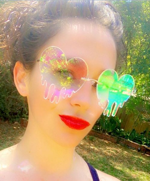 

frameless triangle 2020 heart flame sunglasses for men women personality personality bat sunglasses driving eyewear s8953, White;black