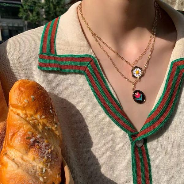 

aomu 2020 new korea summer enamel white daisy flowers pendant necklace metal chain necklace for women jewelry, Silver