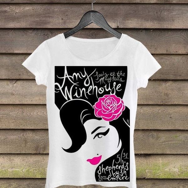 

amy winehouse woman shirt