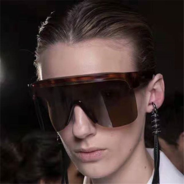 

2020 fashion sunglasses big frame one piece sunglasses and windproof glasses men women glasses street shooting uv protection, White;black