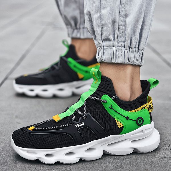 

breathable trendy mesh men sneakers thick sole sport shoes men running shoes road walking reflective platform new style