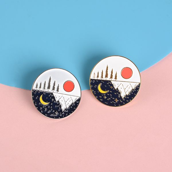 

круглого приключение pin sun moon mountain moonlight star лес природа круглой эмаль pins значок кнопка путешествие брошь походно подарки, Gray