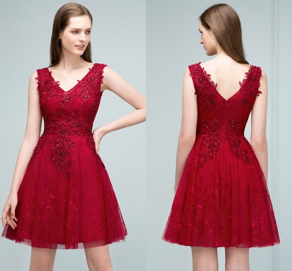 

New Arrival Sweet Short Lace Homecoming Dresses 2018 Burgundy V Neck Sleeveless Appliqued Cocktail Party Gowns With Zipper Back CPS801