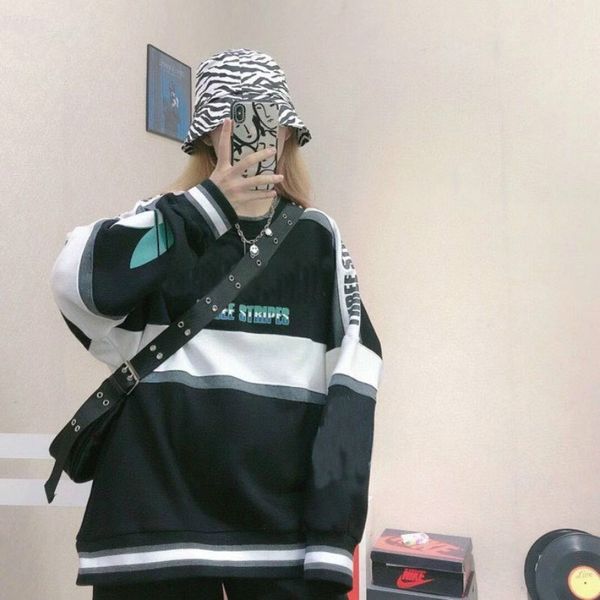 

20fw women hoodies with leaf pattern three stripes print autumn winter o-neck sweatshirt fashion streetwear 2 colors size m-2xl, Black