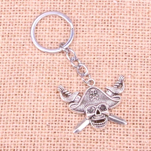 New Keychain 45*34mm Pirata Skull e Cross Swords Pingents Men Men Diy Car Chain -Chain Ring Standing Chairing Jewelry Gift