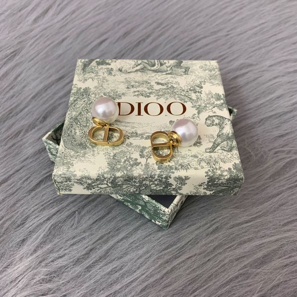 

2020cd jewelry letter pearl earrings female temperament female di family cd earrings female, White