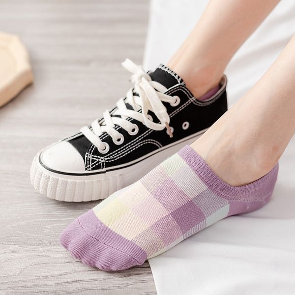 

2020 women silicone non-slip invisible socks summer colorful lattice ankle boat socks female cotton slipper no show, Black;white