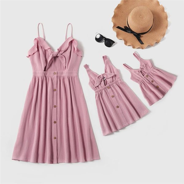 

new 2020 summer mother daughter dress family look sleeveless single-breasted mommy and me clothes baby romper women gilrs dress, Blue