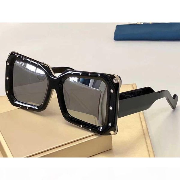 

0689 new ladies fashion sunglasses square frame with small diamond sunglasses simple avant-garde pop style send original box, White;black
