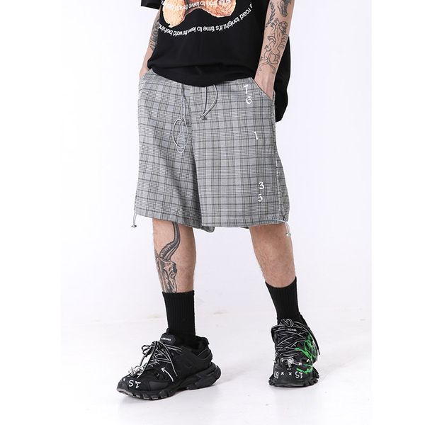 

men's shorts five-point lattice loose casual japanese wide-leg cargo harajuku oversize straight plaid mens, White;black