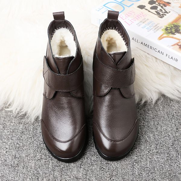 

swonco genuine leather snow shoes woman 2020 winter new wool boots ankle women's warm padded shoes casual women snowboots, Black