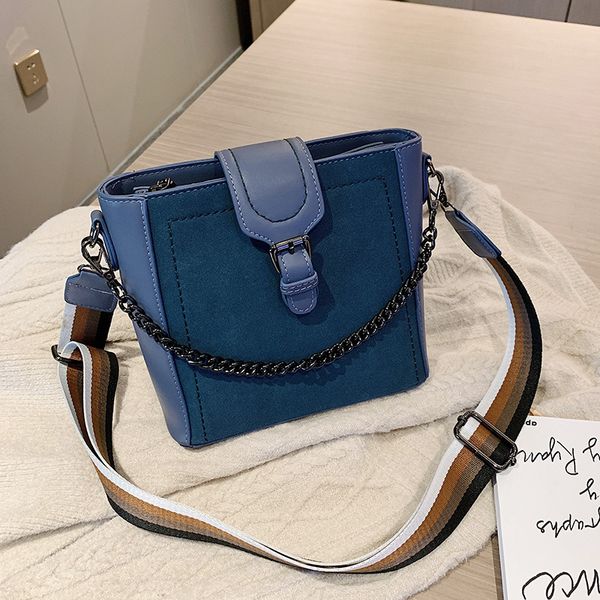 

new fashion bucket bag women's shoulder bag women's messenger scrub retro