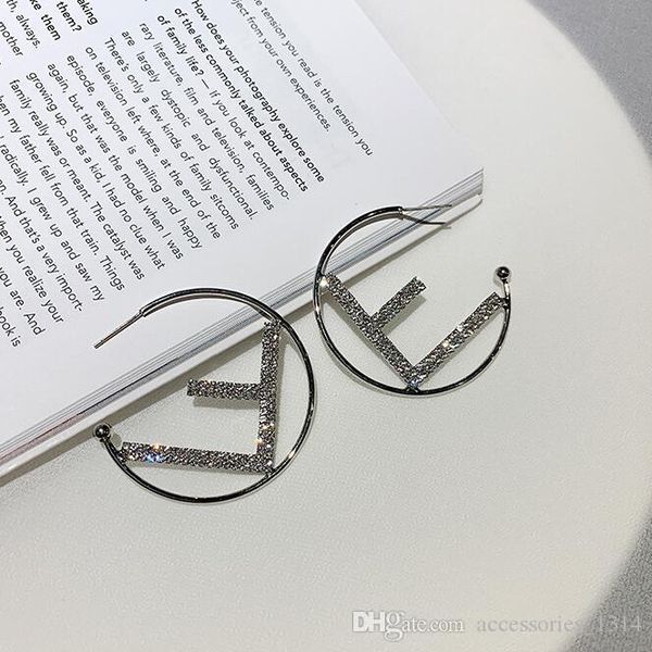 

2019 new european and american big trend trend zircon pearl long tassel earrings female 925 silver needle earrings earrings, Golden;silver