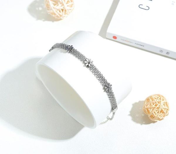 

showtime kpop bracelet stainless steel rose gold daisy bracelets egirl flower chain luxury woman bracelet metal accessories3a, Golden;silver