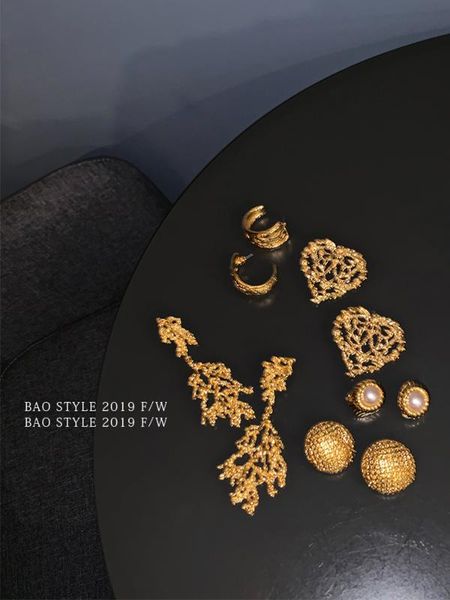 

vintage metal geometry love pearl earrings, Golden;silver