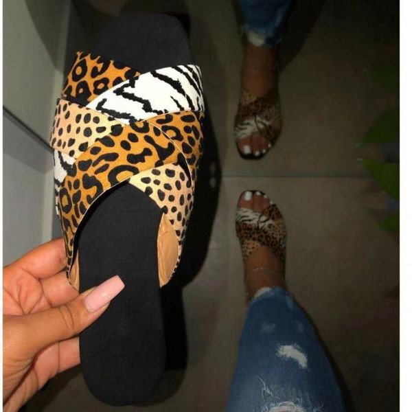 

urban popular leopard printed flat heel slippers women light wear-resistan peep toe sea beach slides casual cool summer outwear, Black
