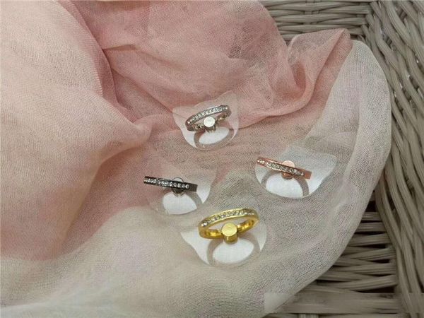 

cgjxs creative diamond transparent cat ring mobile phone seat 360 Â°rotation anti -fall anti -skid transparent buckle bracket