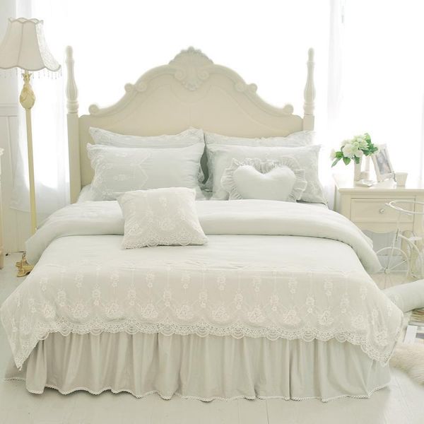 

j/7pcs princess style luxury bedding sets  king size duvet cover set bed skirt set pillowcase silk+cotton+lace bedclothes