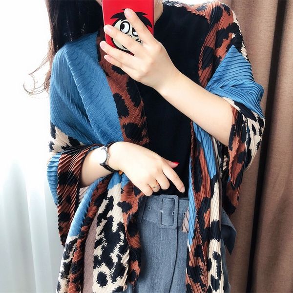 

scarves ouoi 2021 autumn and winter color matching wrinkled leopard print shawl scarf air conditioning towel women cotton, Blue;gray