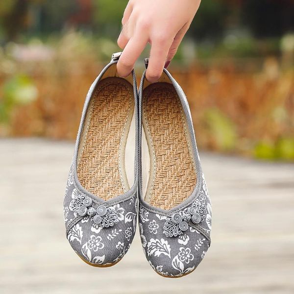 

women lightweight comfortable autumn vintage cloth shoes slip on outdoor floral hand embroidered round head flat heeled casual, Black