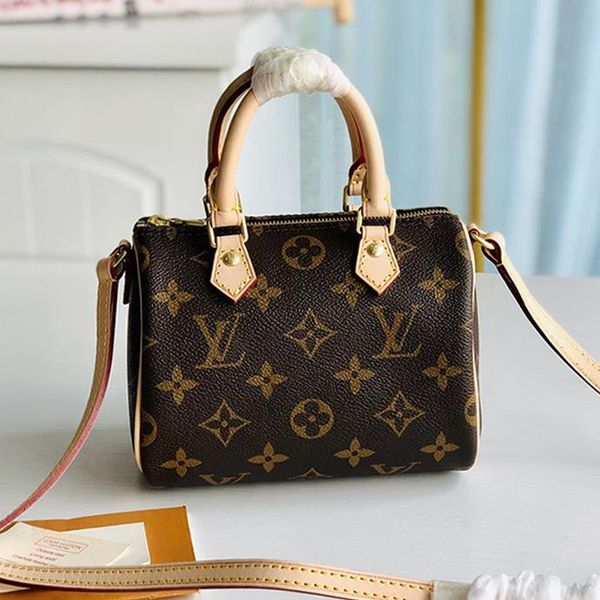 

2021p new luxury design ladies handbag shoulder fashion bag wild leather fabric and metal ladies crossbody bag womens dinner party bag n