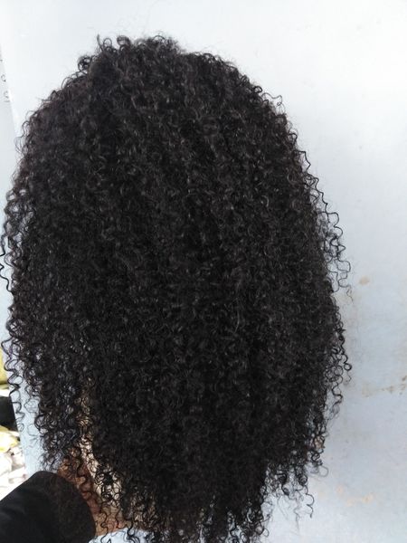Parrucche brasiliane dei capelli vergini umani Kinky CurlyStyle Prodotto per capelli Colore nero naturale Parrucche anteriori in pizzo 130% Density